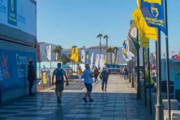 Volando sobre las olas (Foto Antonio Rico)